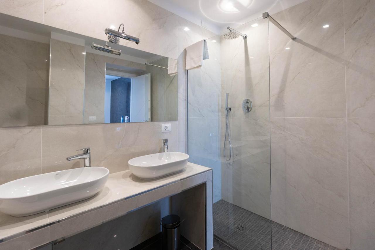 פוזולי Grand Hotel Serapide מראה חיצוני תמונה