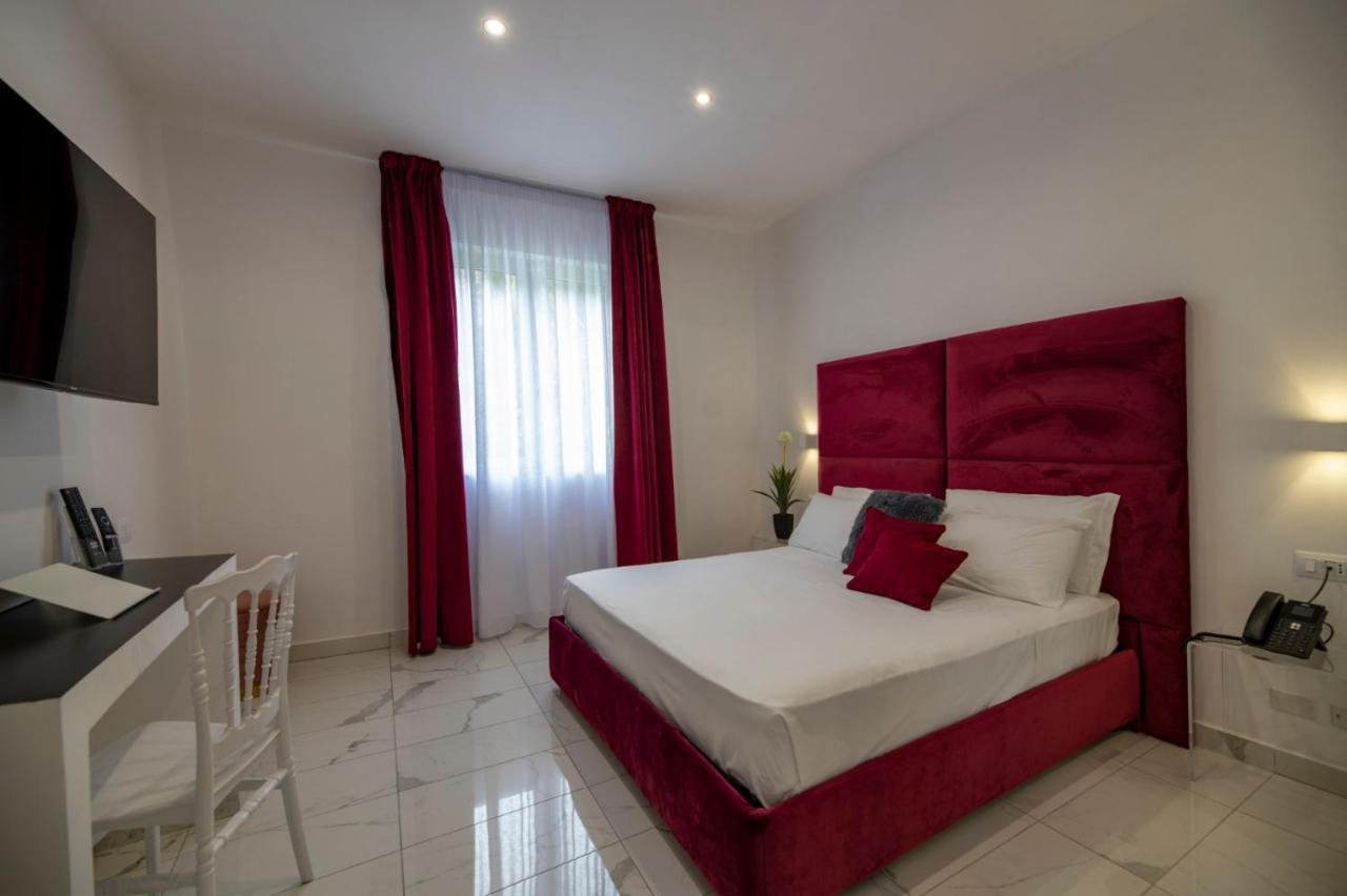 פוזולי Grand Hotel Serapide מראה חיצוני תמונה