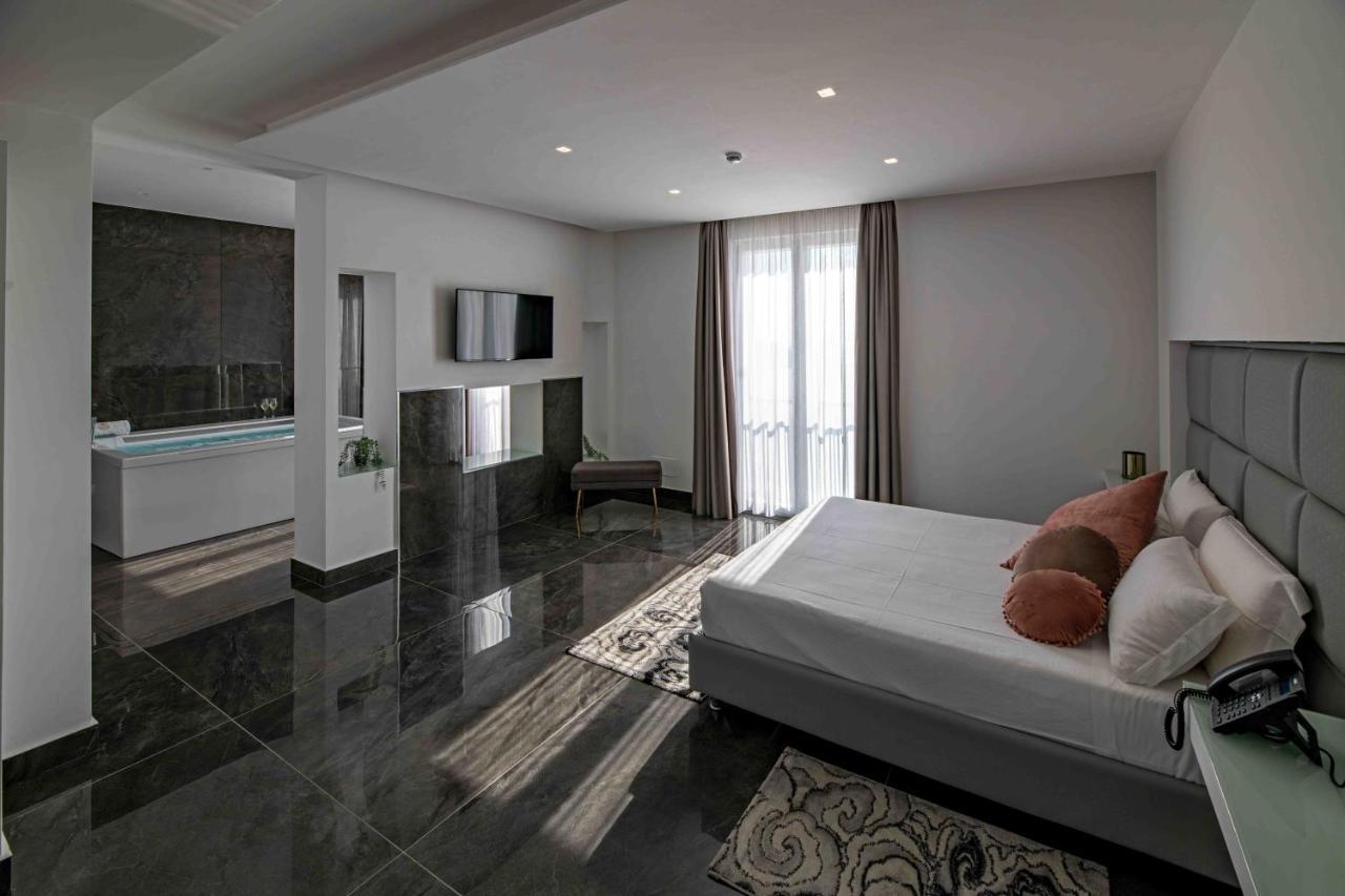 פוזולי Grand Hotel Serapide מראה חיצוני תמונה